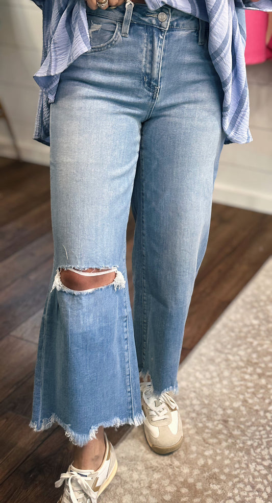 Vervet Spellbindingly Cropped Wide Leg Jeans